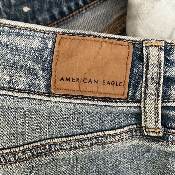 EUC AMERICAN EAGLE SIZE 4 HI RISE MINI JEAN SKIRT DISTRESSED - Picture 4 of 8